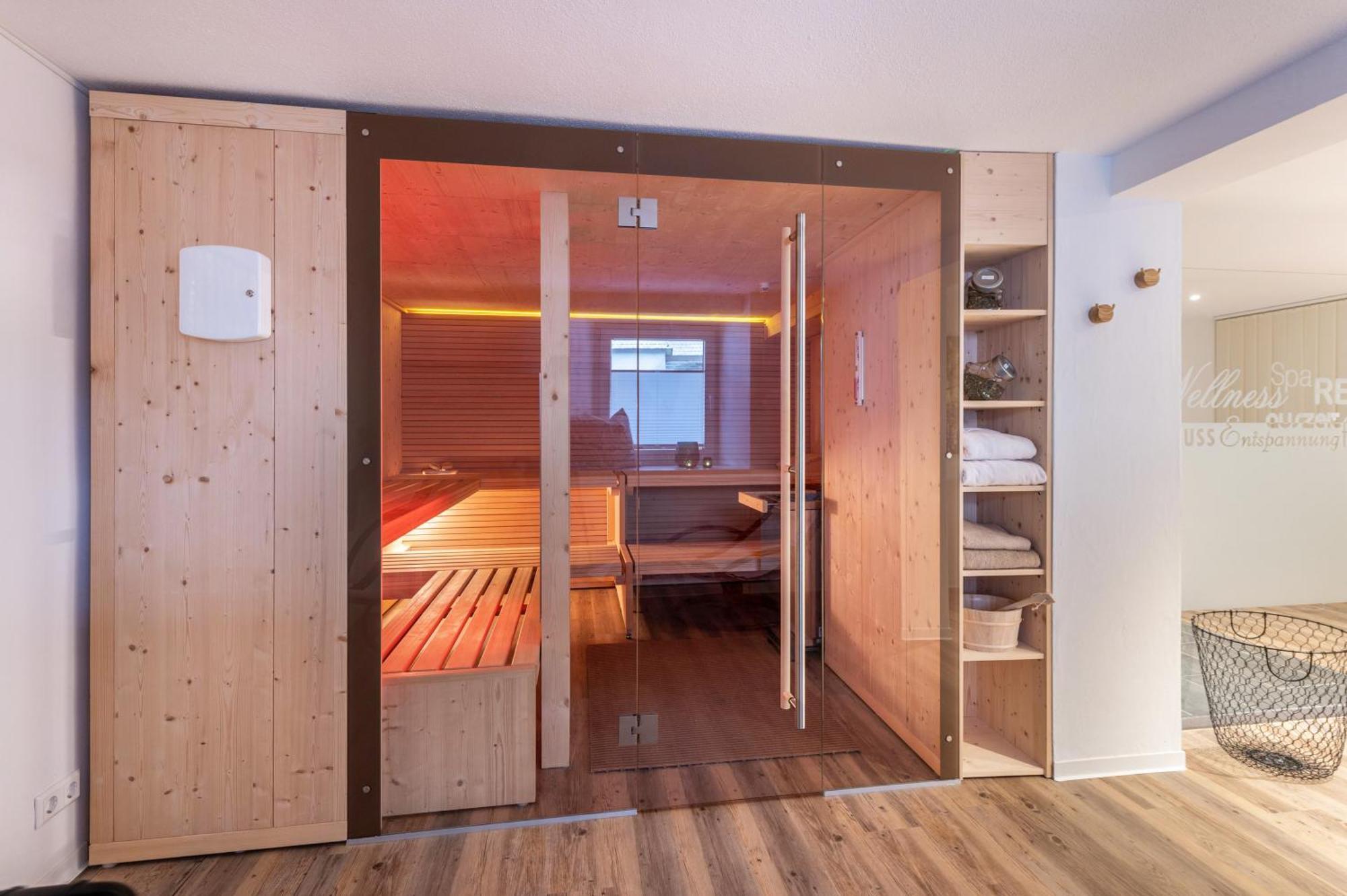 Gaestehaus Kunkelmann Mit Sauna ヘーヘンシュヴァント エクステリア 写真